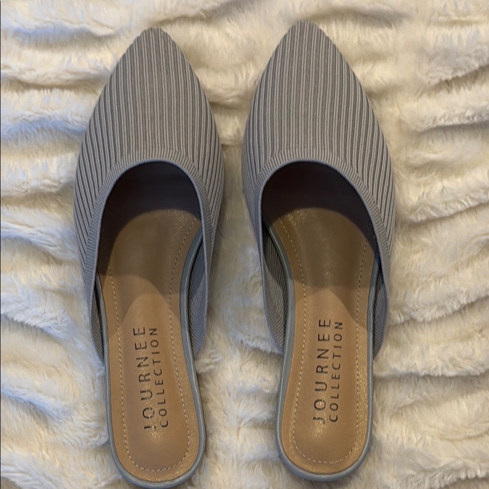 NWOT Journee Collection Women's Gray Mules
